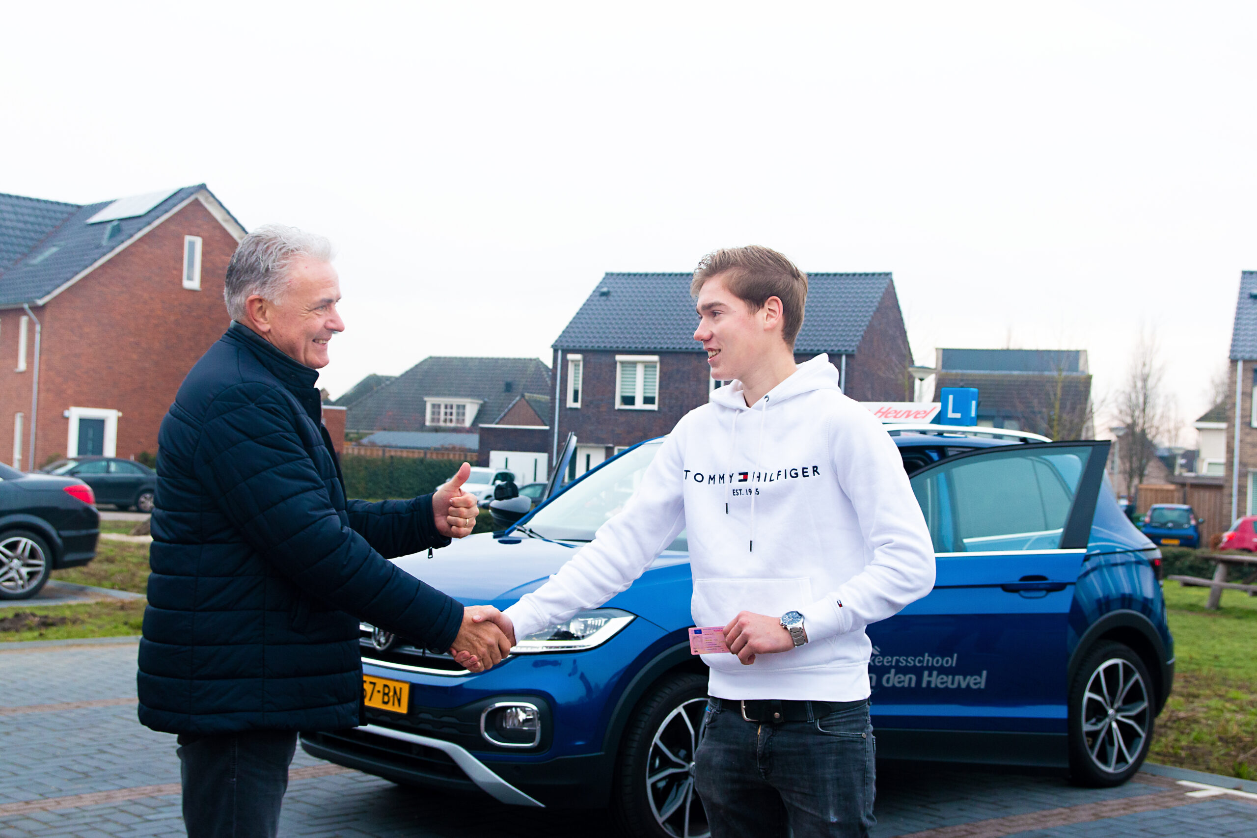 Van den Heuvel Verkeersopleidingen logo